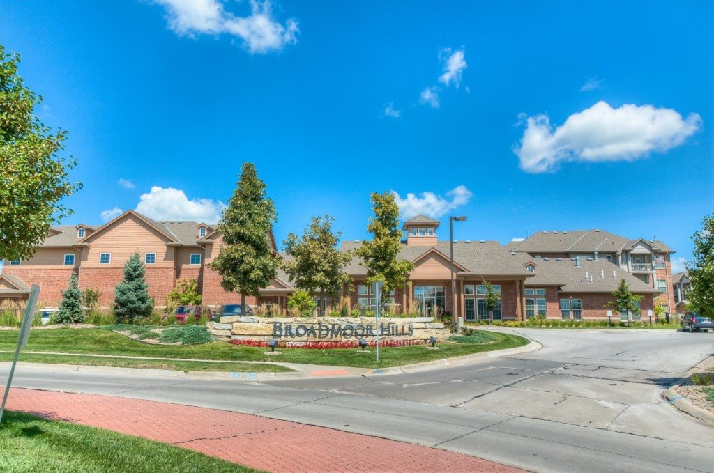 Photo of Broadmoor Hills Apartments