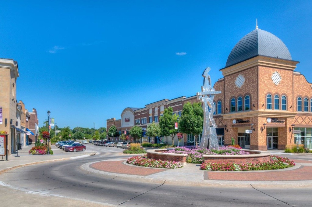 Photo of Shadow Lake Shopping Center